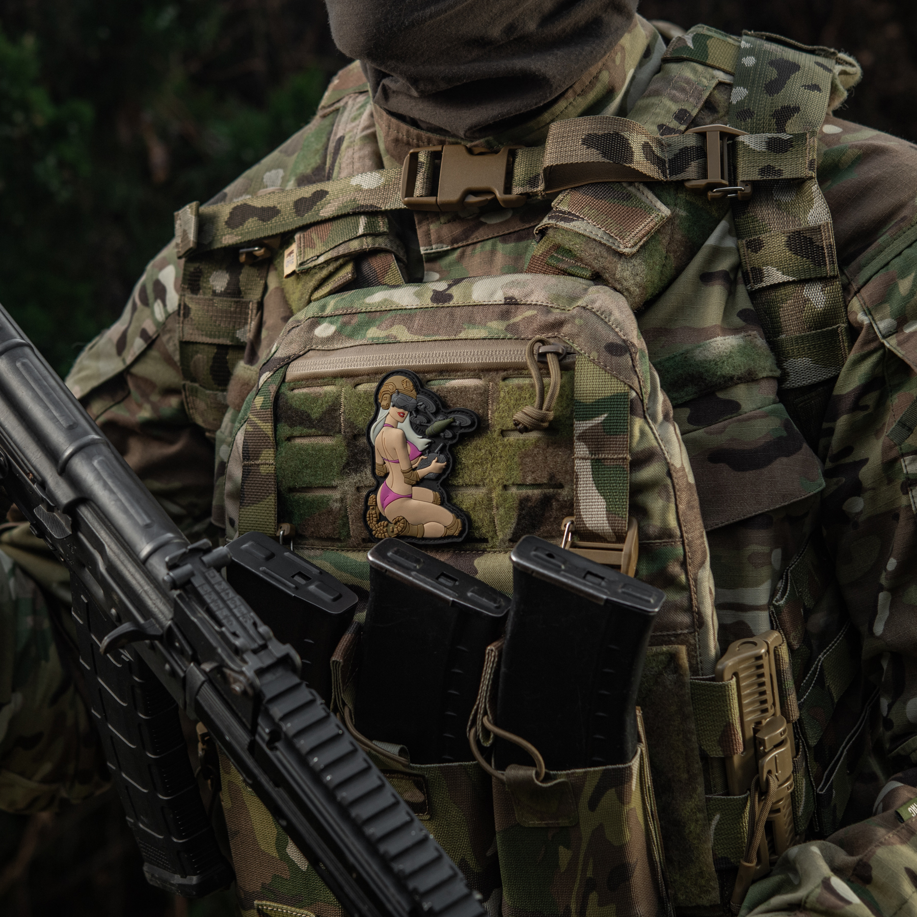M-Tac нашивка Tactical girl №6 PVC White/Pink/Coyote V1 M-Tac нашивка Tactical girl №6 PVC White/Pink/Coyote V1 - Зображення 2
