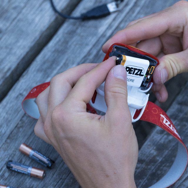 Petzl CORE8/A акумуляторна батарея Petzl CORE8/A акумуляторна батарея — изображение 4