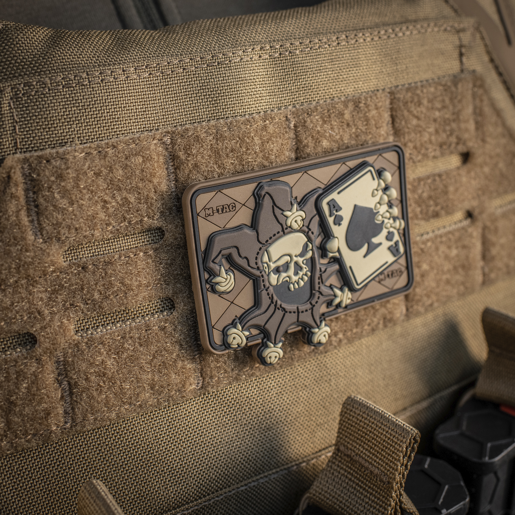 M-Tac нашивка Joker Skull 3D PVC Coyote M-Tac нашивка Joker Skull 3D PVC Coyote — изображение 8