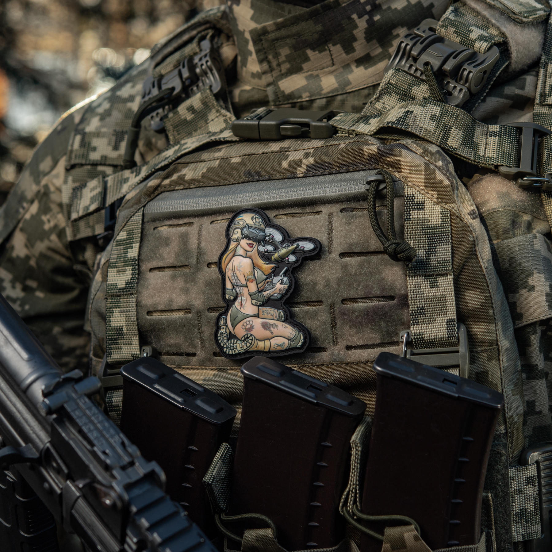 M-Tac нашивка Tactical girl №6 PVC Hooligan Olive V2 M-Tac нашивка Tactical girl №6 PVC Hooligan Olive V2 — изображение 5