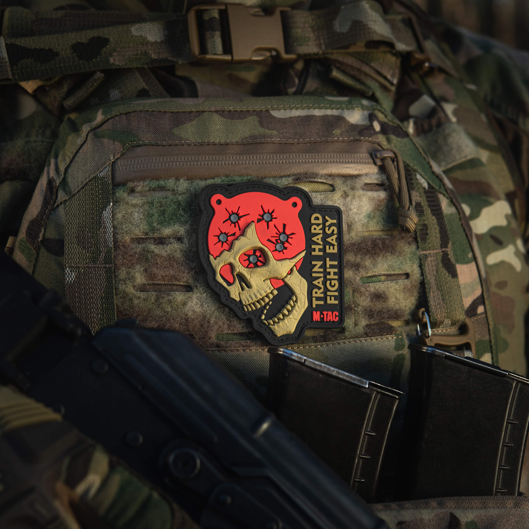 M-Tac нашивка Train Hard Fight Easy PVC Black/Red M-Tac нашивка Train Hard Fight Easy PVC Black/Red - Зображення 9